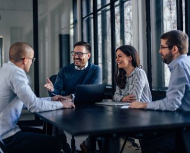 Praxisnahe Beispiele, wie Führung Leistung und Performance nachhaltig verbessert